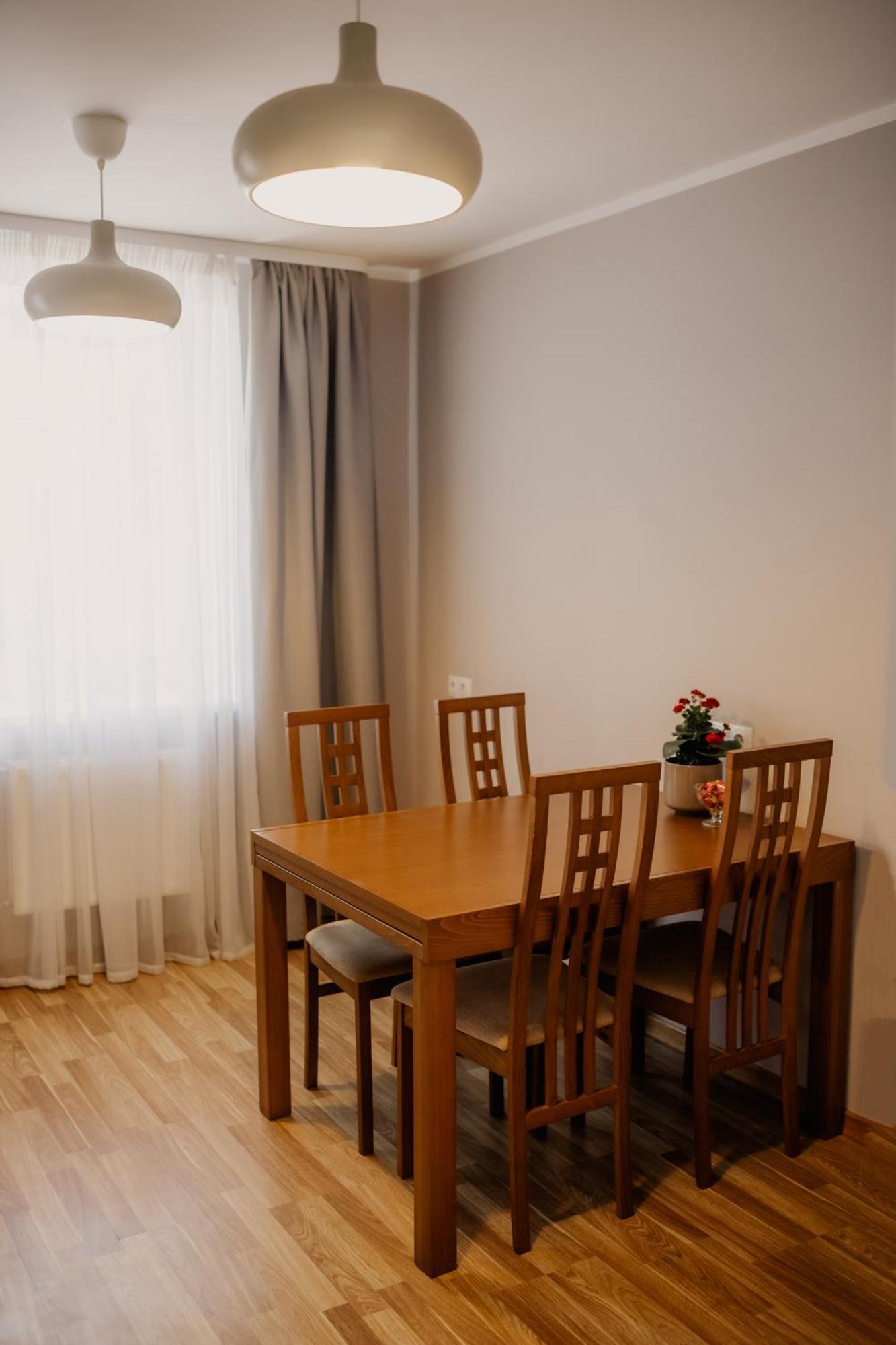 Saules Iela 2A Aparthotel Saldus Стая снимка