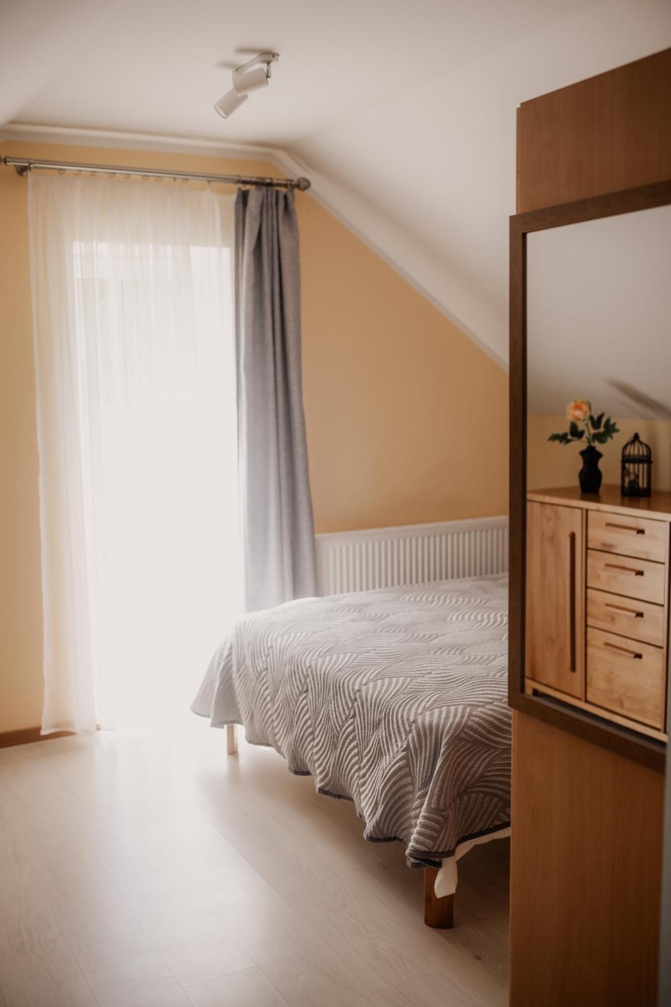 Saules Iela 2A Aparthotel Saldus Стая снимка