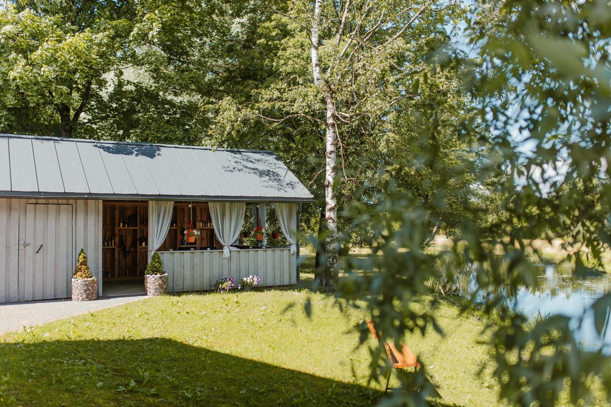 Saules Iela 2A Aparthotel Saldus Екстериор снимка